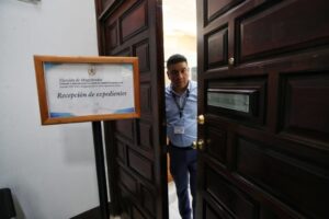 Los factores negativos internos y externos van ganando el pulso en los procesos clave para la justicia y la democracia 